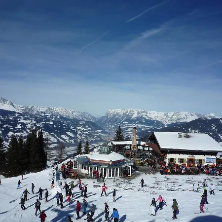 Bergkristall Apartament *